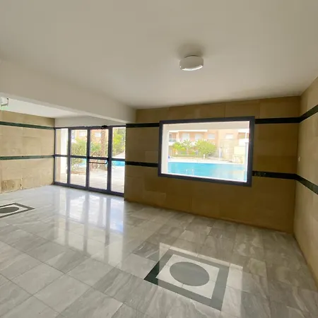 Lovely 2 Bedroom In Iris Village Daire *